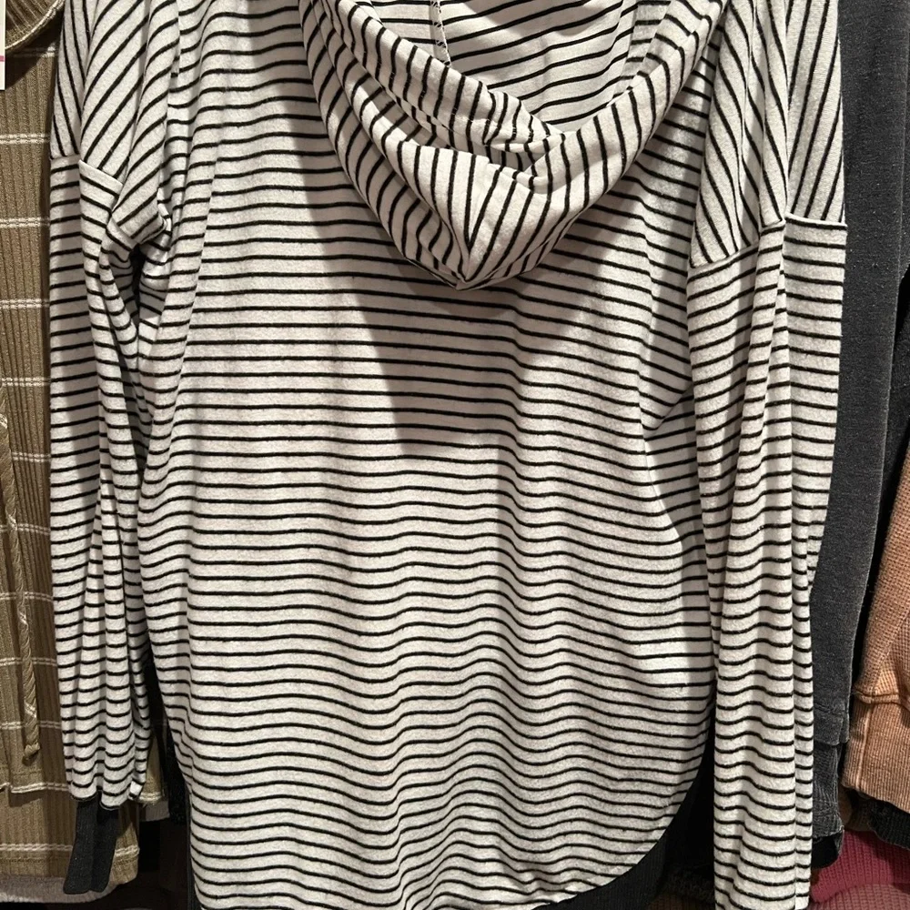 Doe & Rae Hoodie - Picture 2 of 2